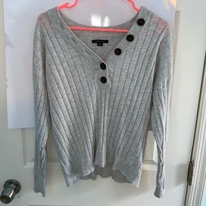 American Eagle women’s small sweater